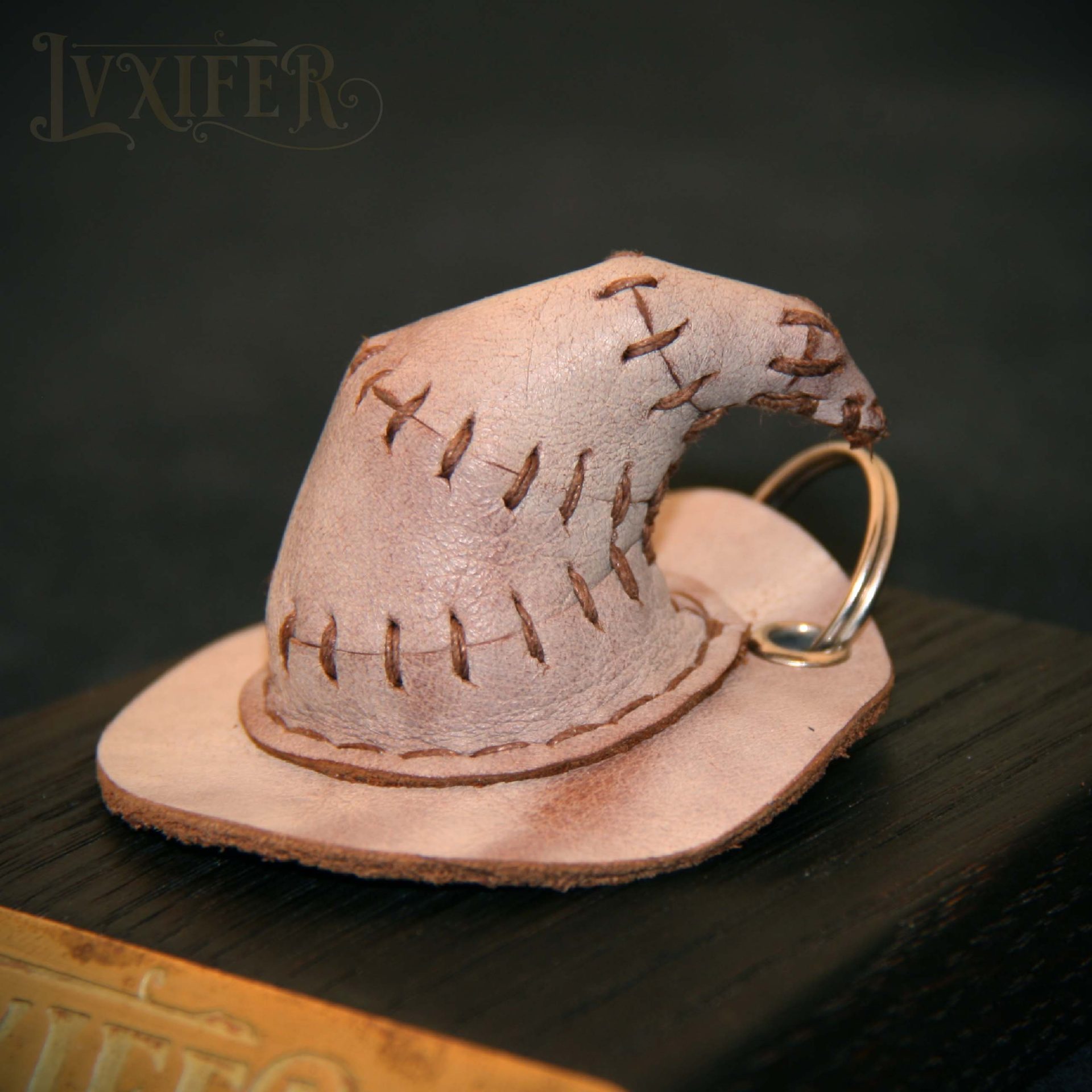 Chapeaux de sorcière miniatures