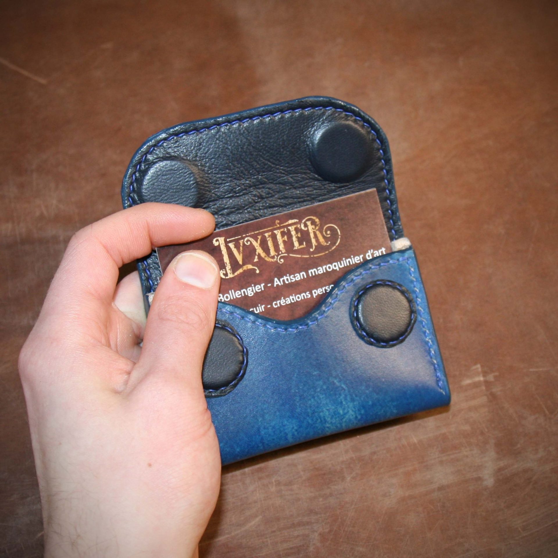 Porte-cartes de visite Feuilles bleues – Image 5