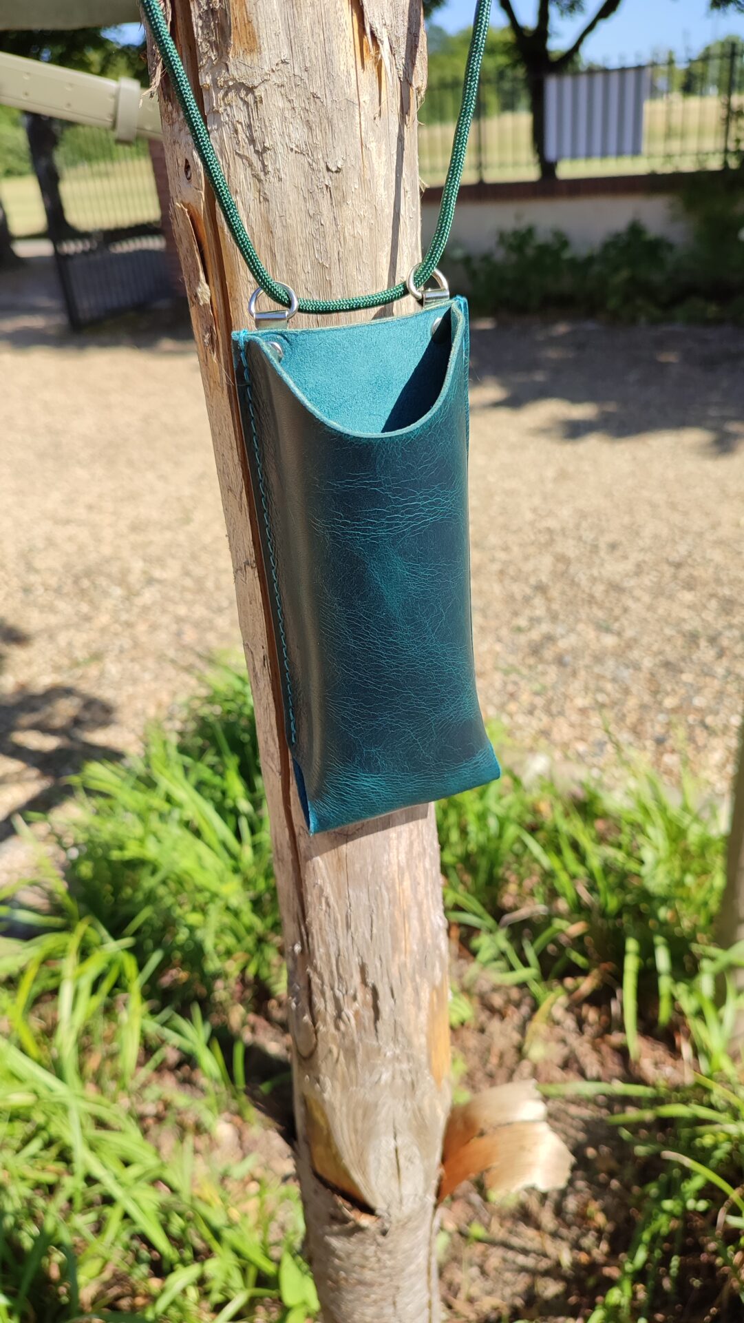 Etuis à lunettes à porter au cou - version volume
