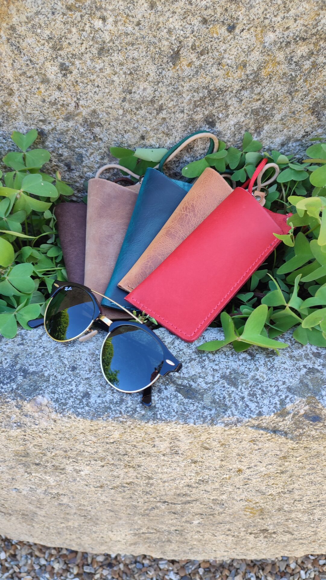 Etuis à lunettes à porter au cou - version plate