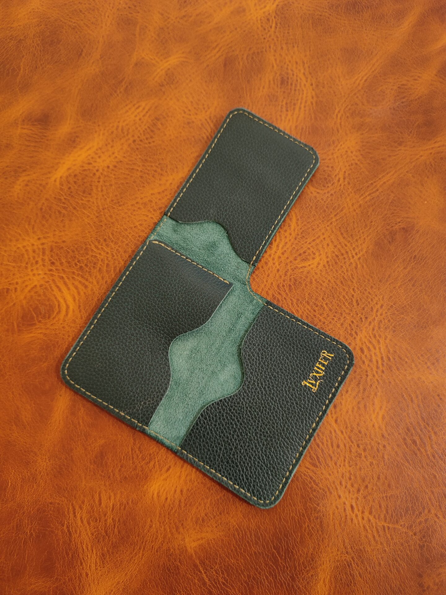 Porte-carte souple à 3 poches